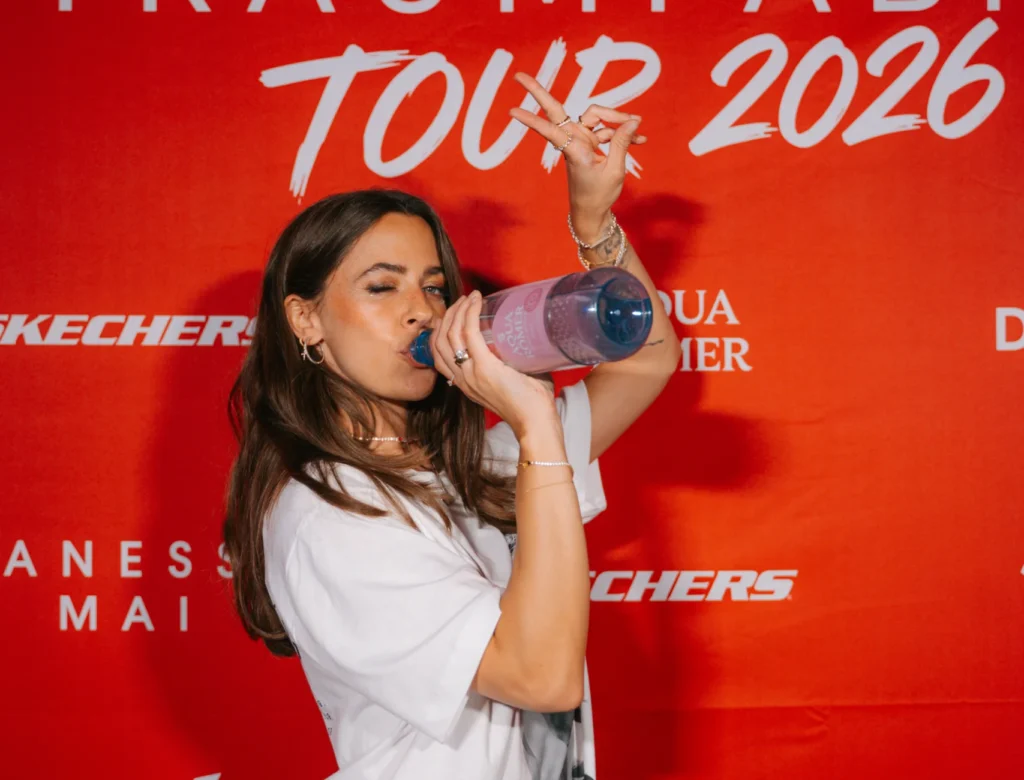 AQUA RÖMER QUELLE Mineralwasserflasche beim Vanessa-Mai-Konzert